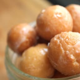 Gluten-Free Cake Doughnut Holes