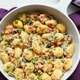 Gnocchi with peas and pancetta