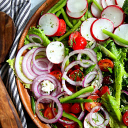 Greek Salad With Goat Cheese