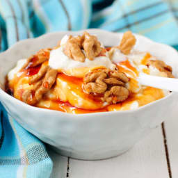 Greek Yogurt with Honey and Walnuts recipe (Yiaourti me meli)