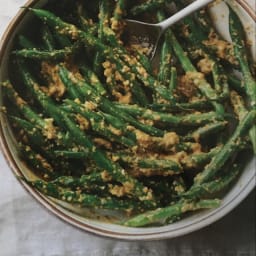 Green Beans in Red Pepper Sauce