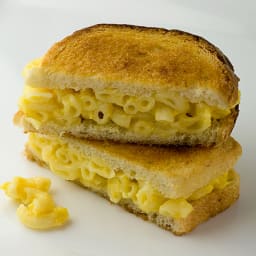 Grilled Macaroni and Cheese Sandwiches