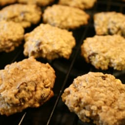 Guilt Free Oatmeal Raisin Cookies