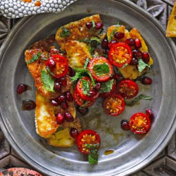 Halloumi with tomatoes and pomegranate molasses