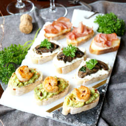 holiday crostini trio