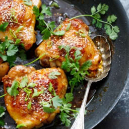 Honey Sriracha Chicken Thighs