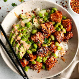 Honey Sriracha Salmon Bowls