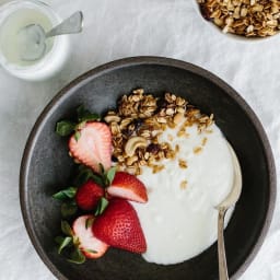 How to Make Homemade Yogurt (Easy, Step-by-Step)