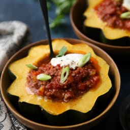 Instant Pot Easy Chili Acorn Squash Bowls