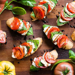 Italian Caprese Bruschetta