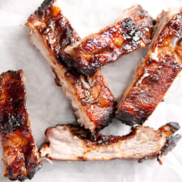 Kansas City-Style Ribs w/ Spicy Apple BBQ Sauce