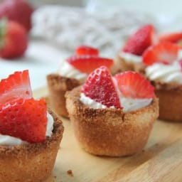 Keto Strawberry Shortcake Cups