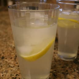 Kid's Easy Summertime Lemonade