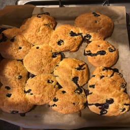 low-fat-blueberry-scones-dd847037f5079b11e131d320.jpg