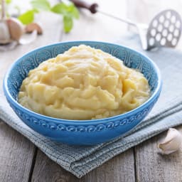 Mashed Turnips with Roasted Garlic