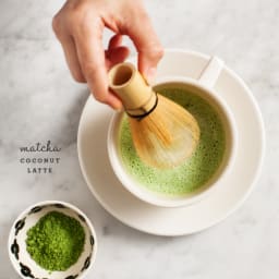 matcha coconut latte