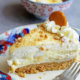 No Bake Banana Pudding Cheesecake with Banana Cream