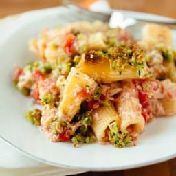 No-Boil Chicken and Tomato Pasta Bake