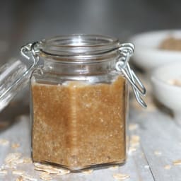 Oatmeal and Brown Sugar Exfoliating Facial Scrub
