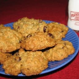 Oatmeal and Dried Cranberry Cookies