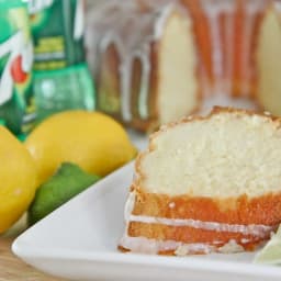 Old Fashioned 7-Up Pound Cake