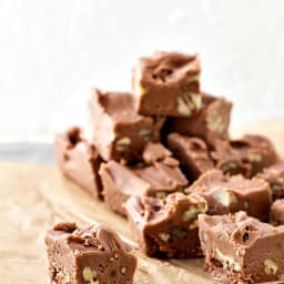 Old Fashioned Creamy Cocoa Fudge