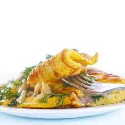 Omelette with goat cheese and bacon