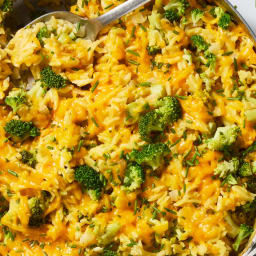 one-pan-cheesy-broccoli-cheddar-orzo-3120952.jpg