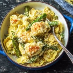 One-Pan Pesto Tortelloni Bake with Asparagus and Parmesan