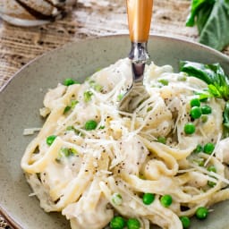 One Pot Chicken and Peas Fettuccine Alfredo