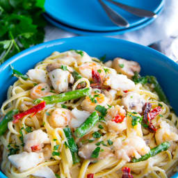 Overboard Seafood Linguine Alfredo