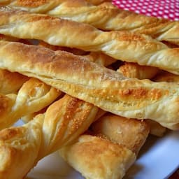 parmesan garlic twists