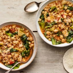 Pasta e Ceci (Italian Pasta and Chickpea Stew)