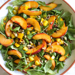 peach-arugula-salad-1712214.jpg