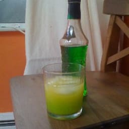 Pearl Diver