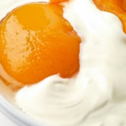 Port Wine Peaches in Vanilla Cream: Picnic in the Park