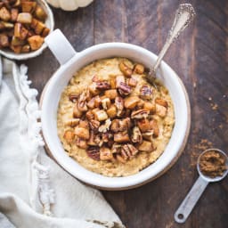 Pumpkin Spice Oatmeal with Sauteed Apples (Gluten Free + Vegan)