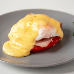 Quick and Easy Keto Hollandaise Sauce