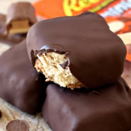 Reese’s ‘Dream Team’ Chocolate Peanut Butter Pie Pops