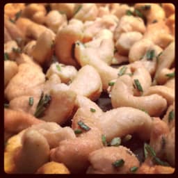 Rosemary Cashews