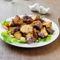 rosemary-garlic-beef-and-vegetables-1343934.jpg
