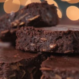 Shakeology Chocolate Peanut Butter Oat Bars