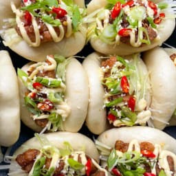 Sichuan Fried Chicken Bao