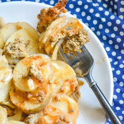 Slow Cooker Beef & Potatoes Au Gratin