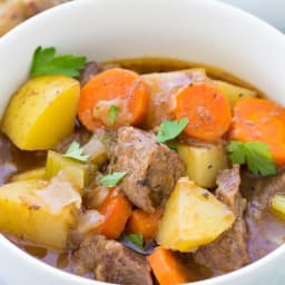 slow-cooker-beef-stew-e4e7ac-1007a0740797063028f246ec.jpg