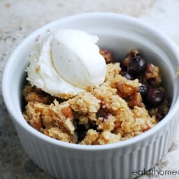 Slow Cooker Blueberry Crisp – A Healthy Dessert