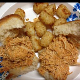 slow-cooker-buffalo-chicken-sandwic-5.jpg