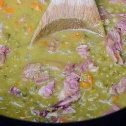 Slow Cooker Split Pea Soup