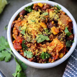 Slow Cooker Vegan Enchilada Quinoa Chili