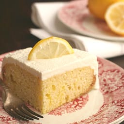 Slow Cooker Lemon Poke Cake